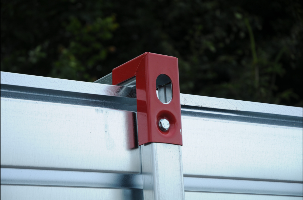 Kovobel Skladovací skladový kontajner 400x220mm sklad s drevenou podlahou