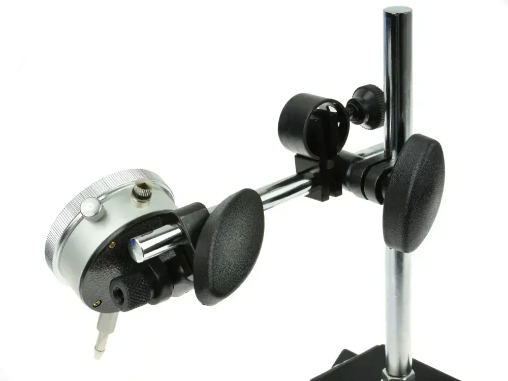 GEKO G02624 Automatický magnetický statív a číselníkový odchýlkomer v kufríku