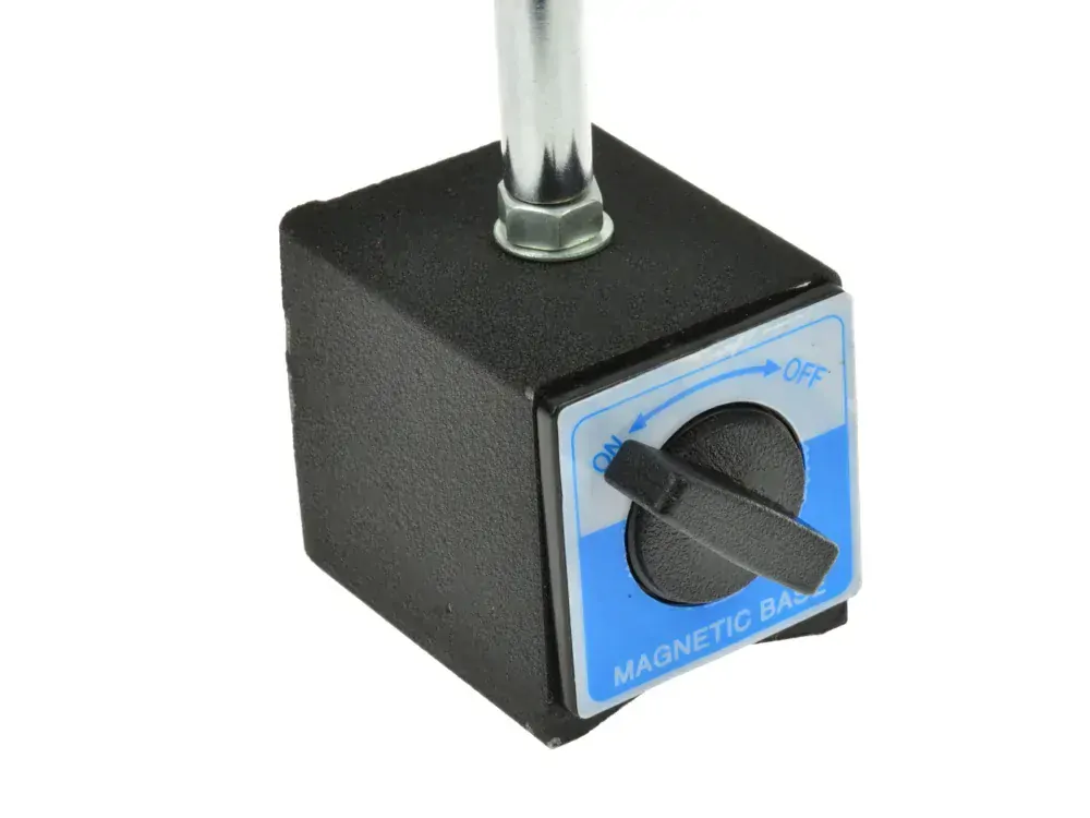 GEKO G02624 Automatický magnetický statív a číselníkový odchýlkomer v kufríku