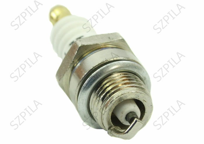 MarPol M831072 ZAPAĽOVACIA SVIEČKA pre krovinorez vyžínač sada 10ks