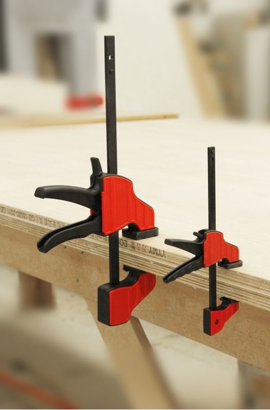 KRAFT&DELE KD10705 Stolárska svorka, ručná 90kg - 6'' - 150 x 60 mm