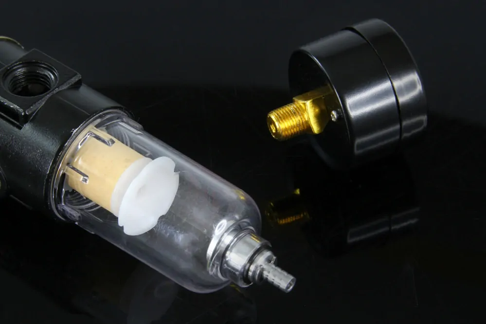 MAR-POL M80693 Vzduchový filter vzduchu odkaľovač s regulátorom 1/4" BJC