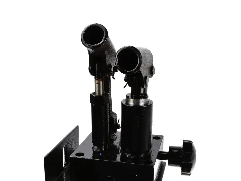 GEKO G02014 Hydraulická pumpa 30t pre hydraulický dielenský lis, rozpínaky