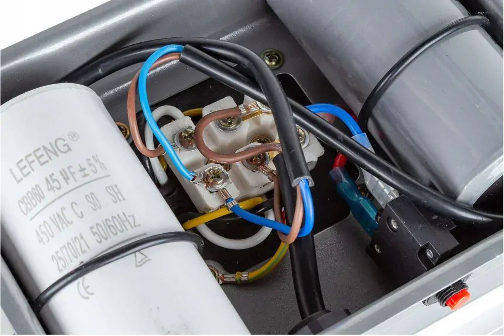 MAX 2577 Elektrický motor elektromotor 1 fázový 3kW 2850 ot/min.
