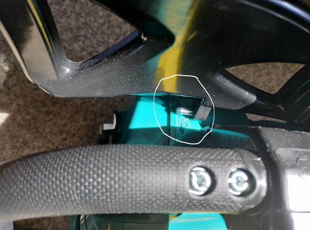 Mar-pol M83131 Motorová reťazová benzínová píla 900W 25,4cm3 CATA (A351)