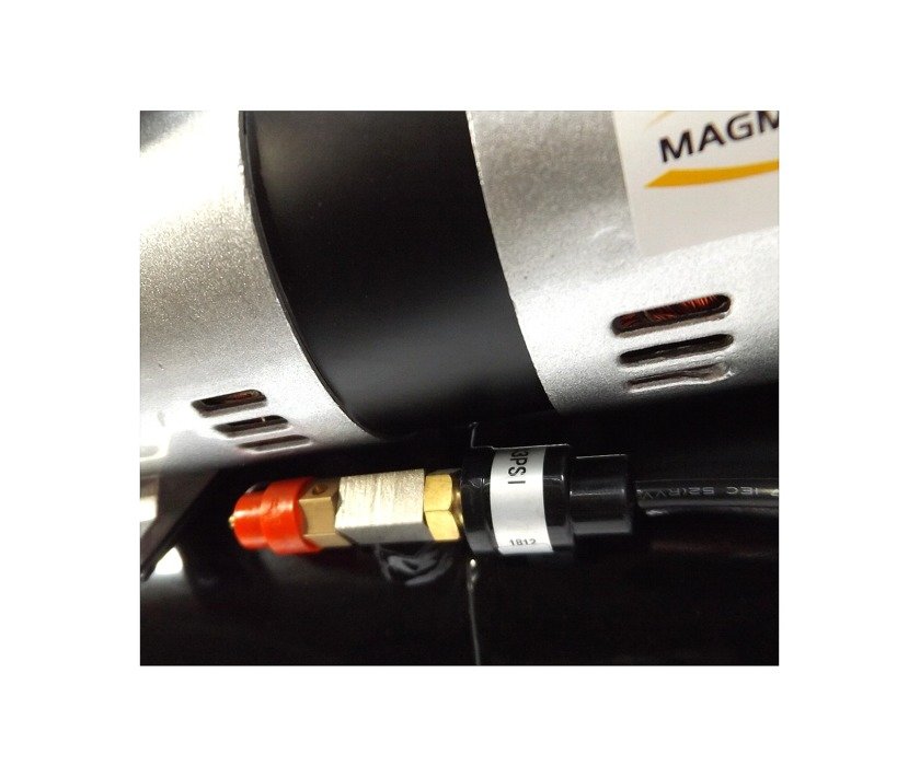 MAGMA 30T Dvojpiestový kompresor 3,5L 6bar +pištoľ + hadica