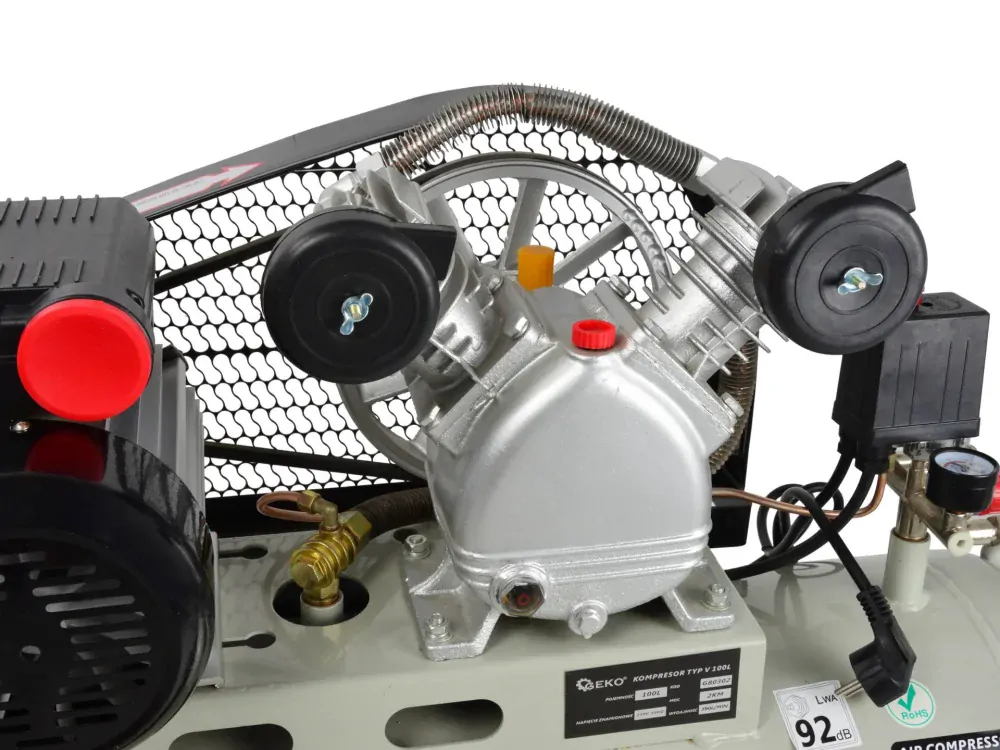 GEKO G80302 KOMPRESOR OLEJOVÝ 100L typ V 2HP 390l/min