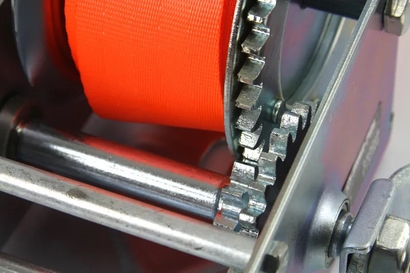 MAR-POL M80726 Ručný pásový navijak s kľukou 1133kg kladkostroj