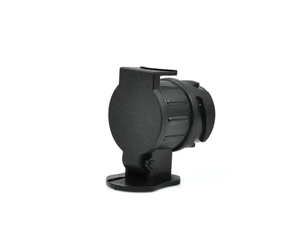 GEKO G02332 Adaptér zásuvka pre príves ťažné zariadenie 12V redukcia 13/7