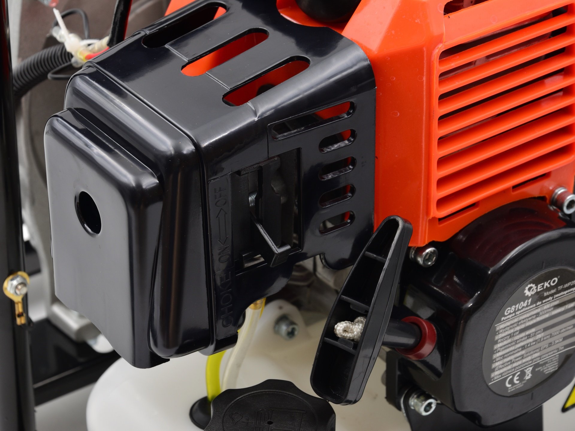 GEKO G81041 sada Benzínové motorové čerpadlo na vodu 1" 3,5HP 2,6kW