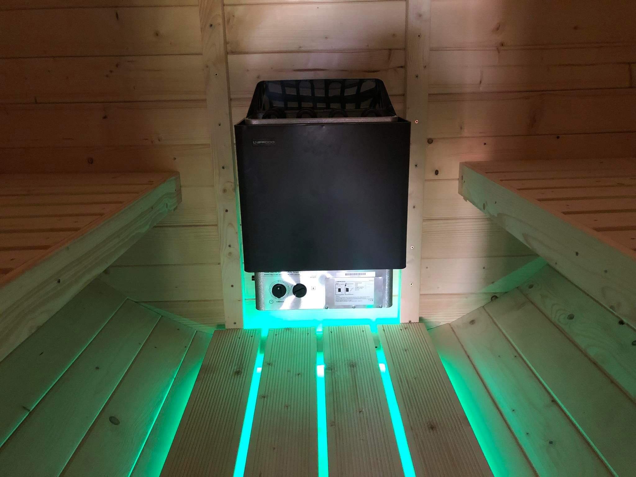 SD-330 Drevená sudová sauna 3,3m x 2,2m s príslušenstvom smrek