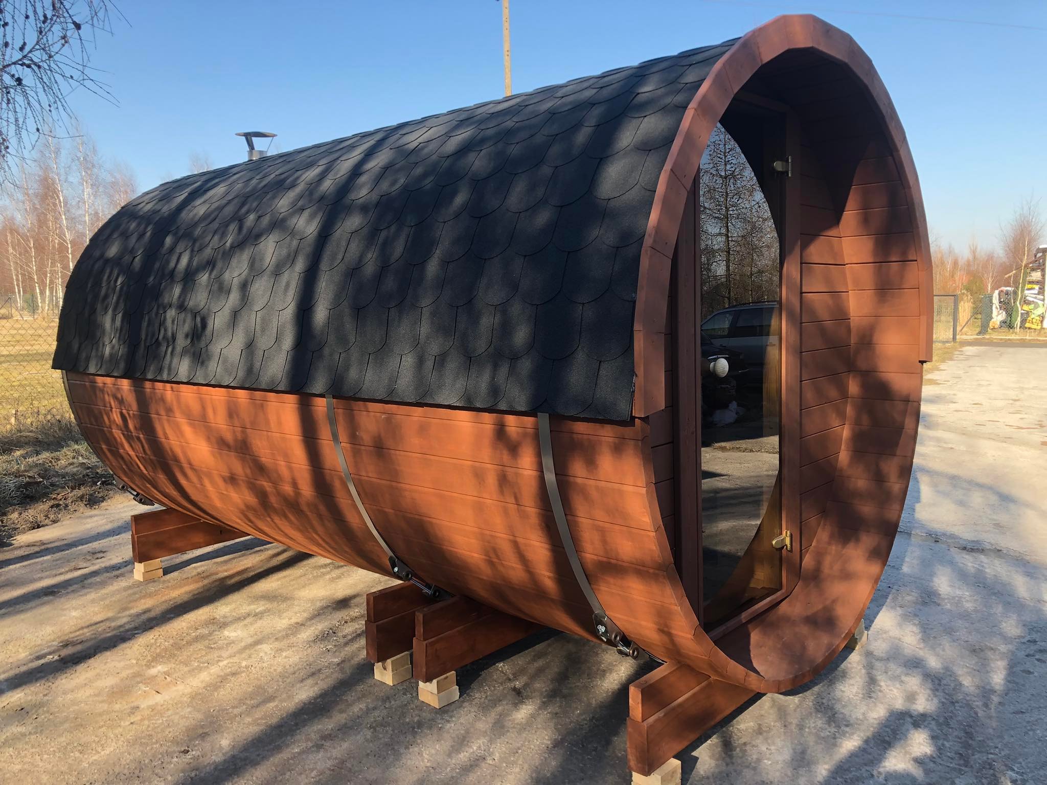 SD-380 Drevená sudová sauna 3,8m x 2,2m s príslušenstvom smrek