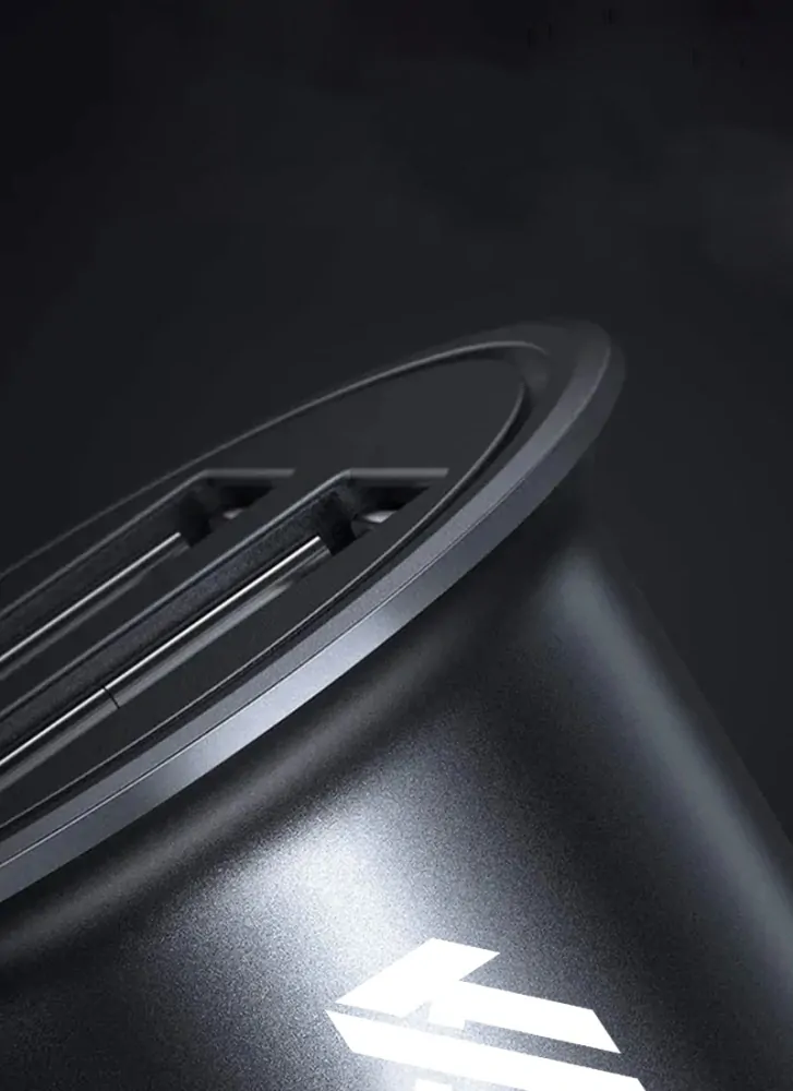 GEKO K02220 Mini nabíjačka do auta s funkciou rýchleho nabíjania 24W 4,8A