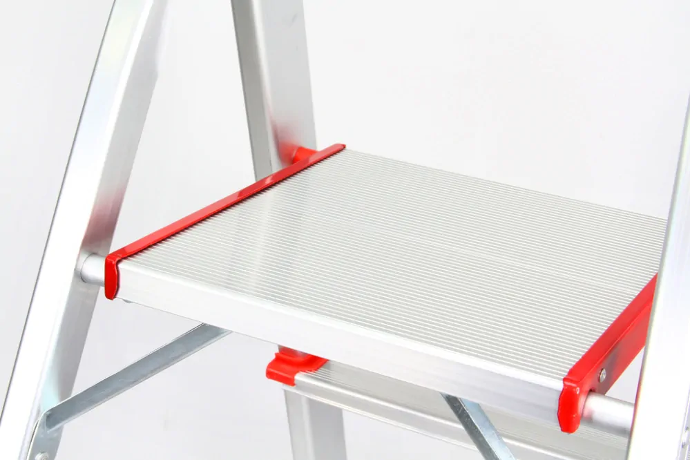 MAR-POL M85603 HLINÍKOVÝ REBRÍK 6 schodov 150kg