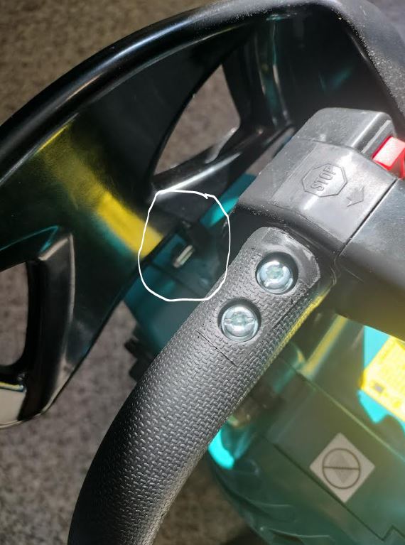 Mar-pol M83131 Motorová reťazová benzínová píla 900W 25,4cm3 CATA (A351)