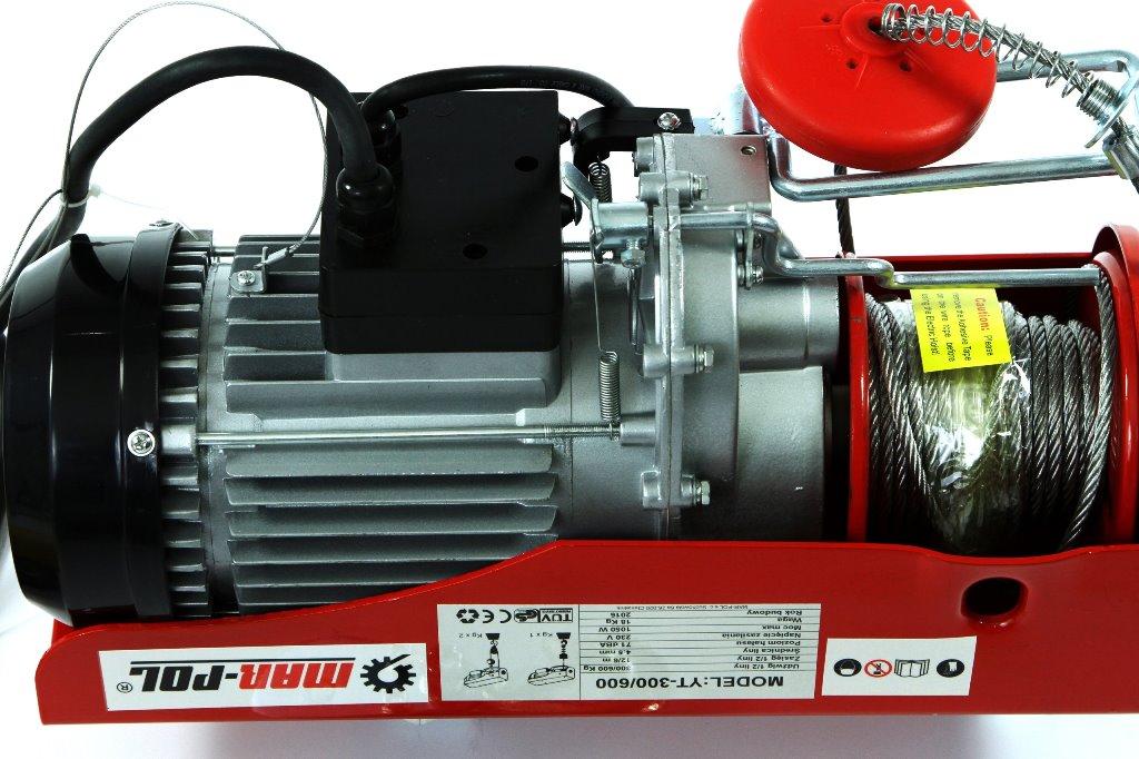 MAR-POL M80790 1050W ELEKTRICKÝ / LANOVÝ / STAVEBNÝ NAVIJAK 300 / 600kg 230V