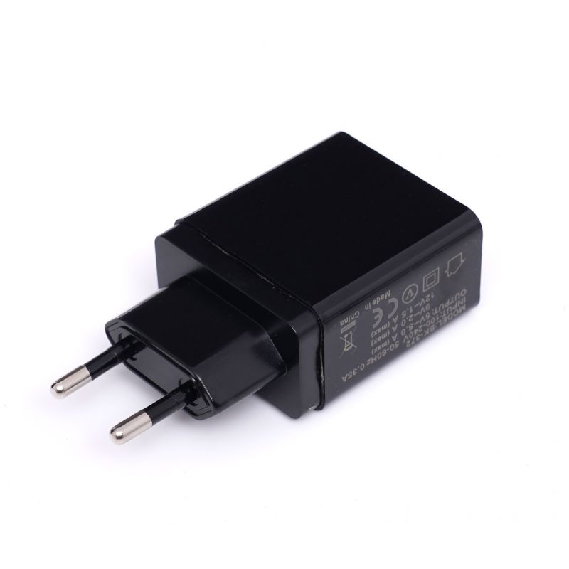 Kraft&Dele KD1236 Sieťová nabíjačka QUICK CHARGE 3xUSB adaptér