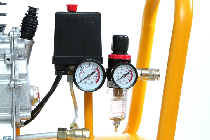 MAR-POL M88001 OLEJOVÝ KOMPRESOR 50L 1T HURAGAN 216L/min, 8bar