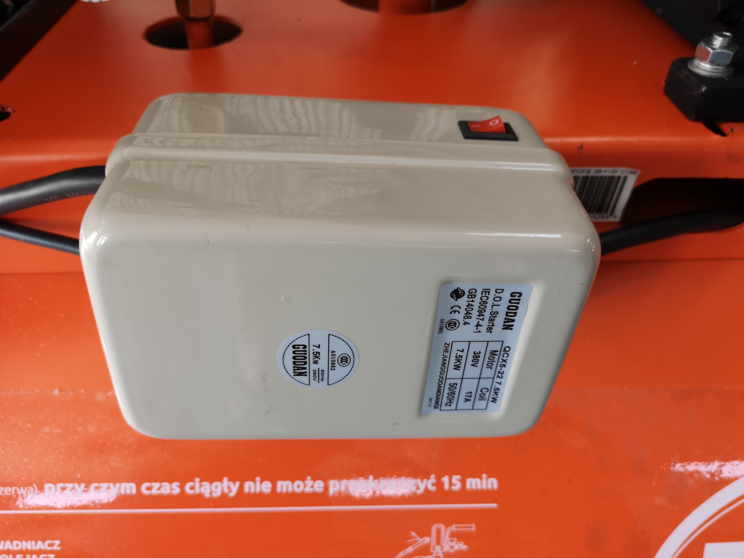 BJC B88050 Kompresor olejový 500L 400V V-1.05T/12,5