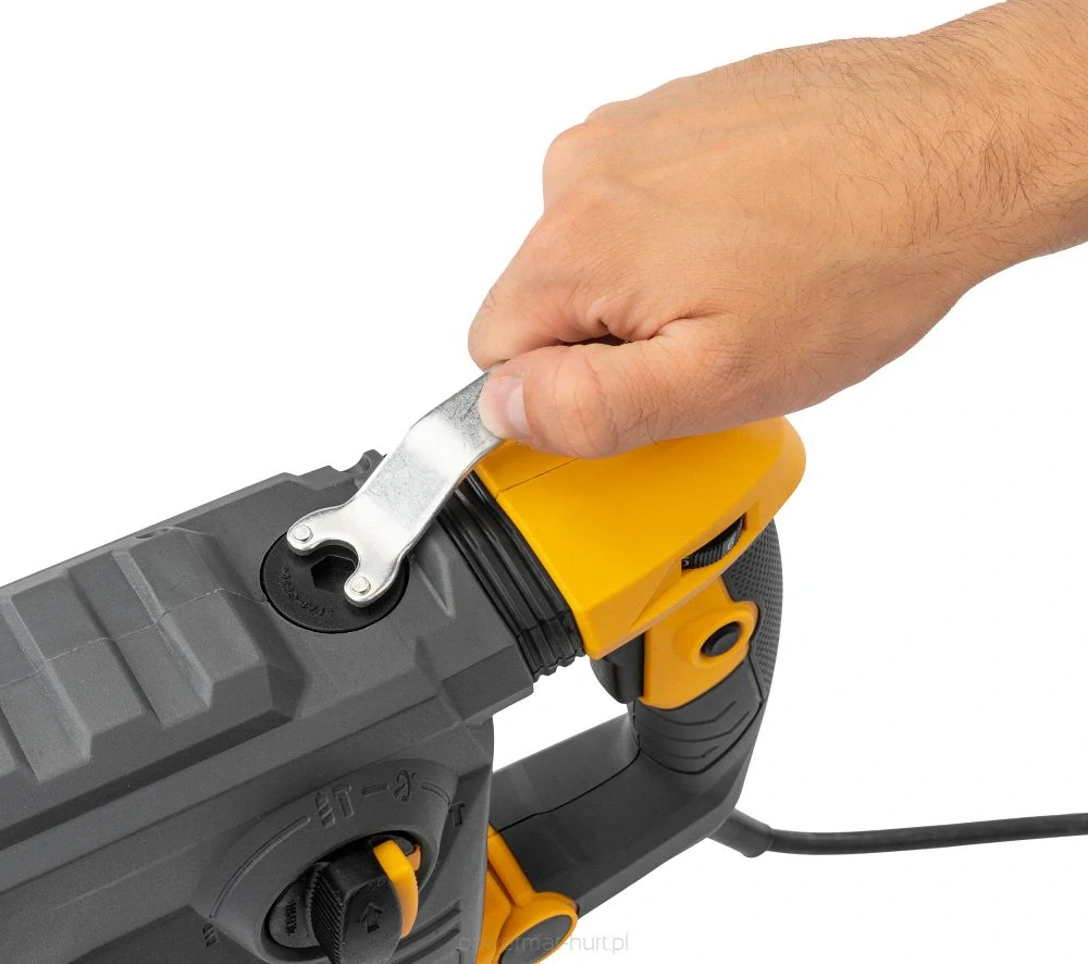 POWERMAT PM-MU-2600T PŘÍKLEPOVÉ VRTACÍ A BOURACÍ KLADIVO SDS PLUS 5,5J 2600 W