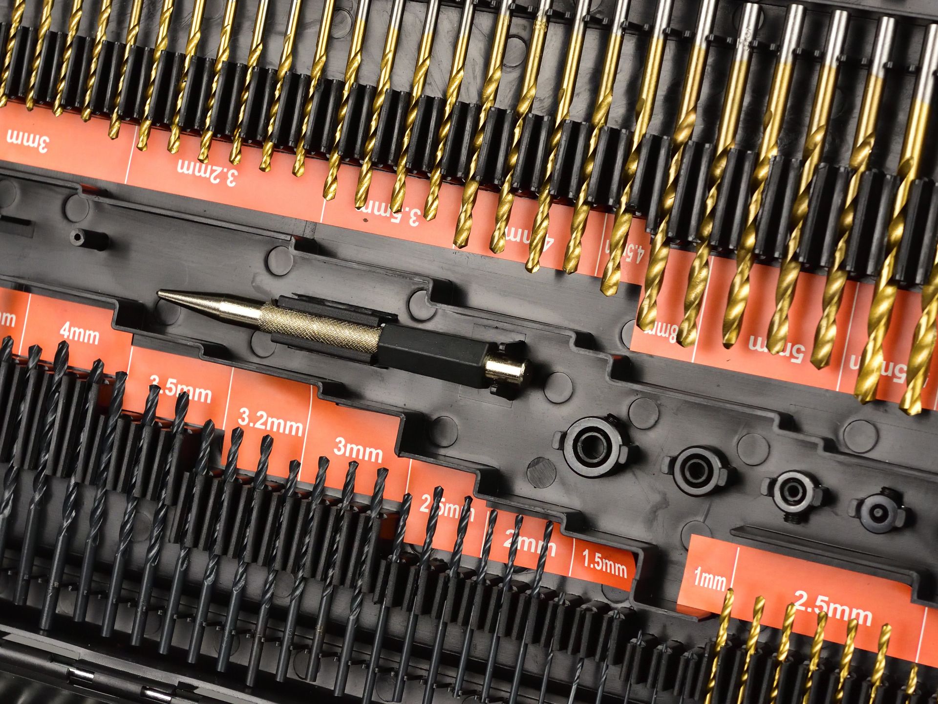 GEKO G38112 Vrtáky bity do dreva betónu Sada vrtákov HSS 246 položiek 