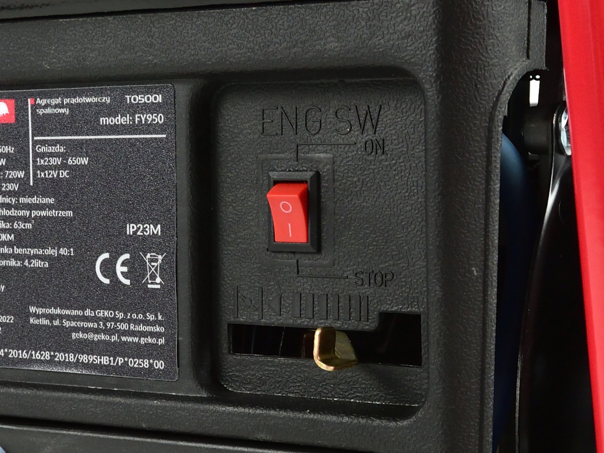 Tvardy T05001 Elektrocentrála GENERÁTOR PRÚDU 720W 230V